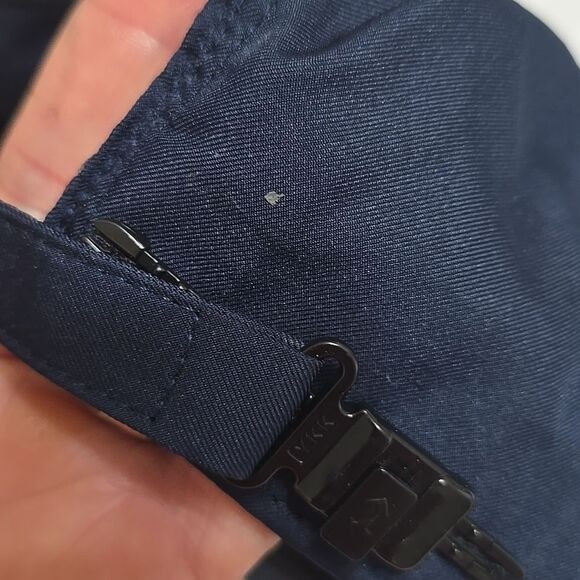 Nike Thrashed Spell Out Aerobill Vapor Pro Tech Zippered Strapback Hat Blue - Picture 3 of 5